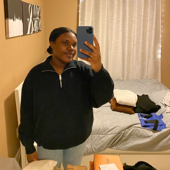 Aritzia Sweaters - Aritzia cozyaf quarter zip fleece black size 3